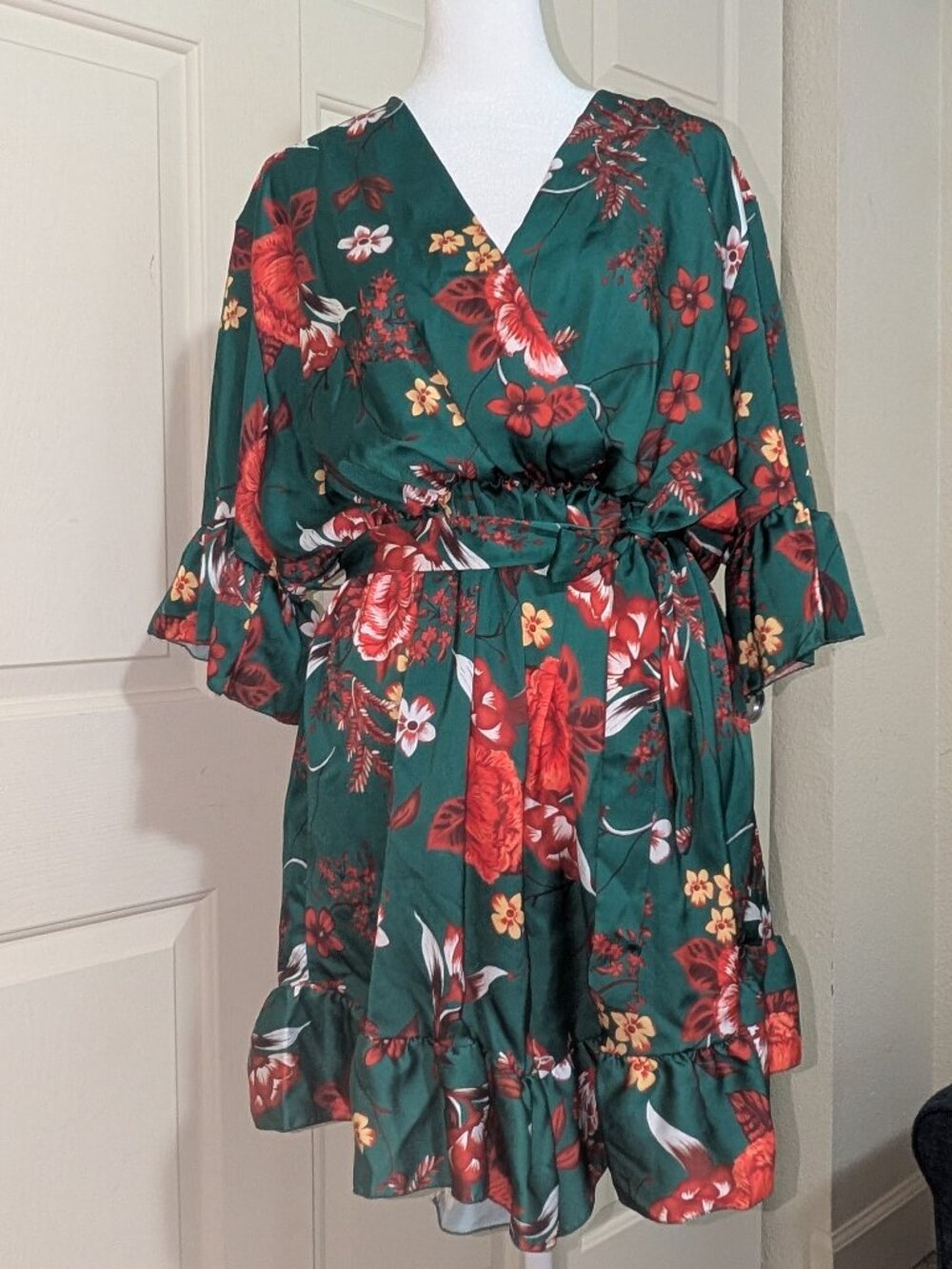 Boohoo Plus Green Floral Plunge Wrap Romper Playsuit Large